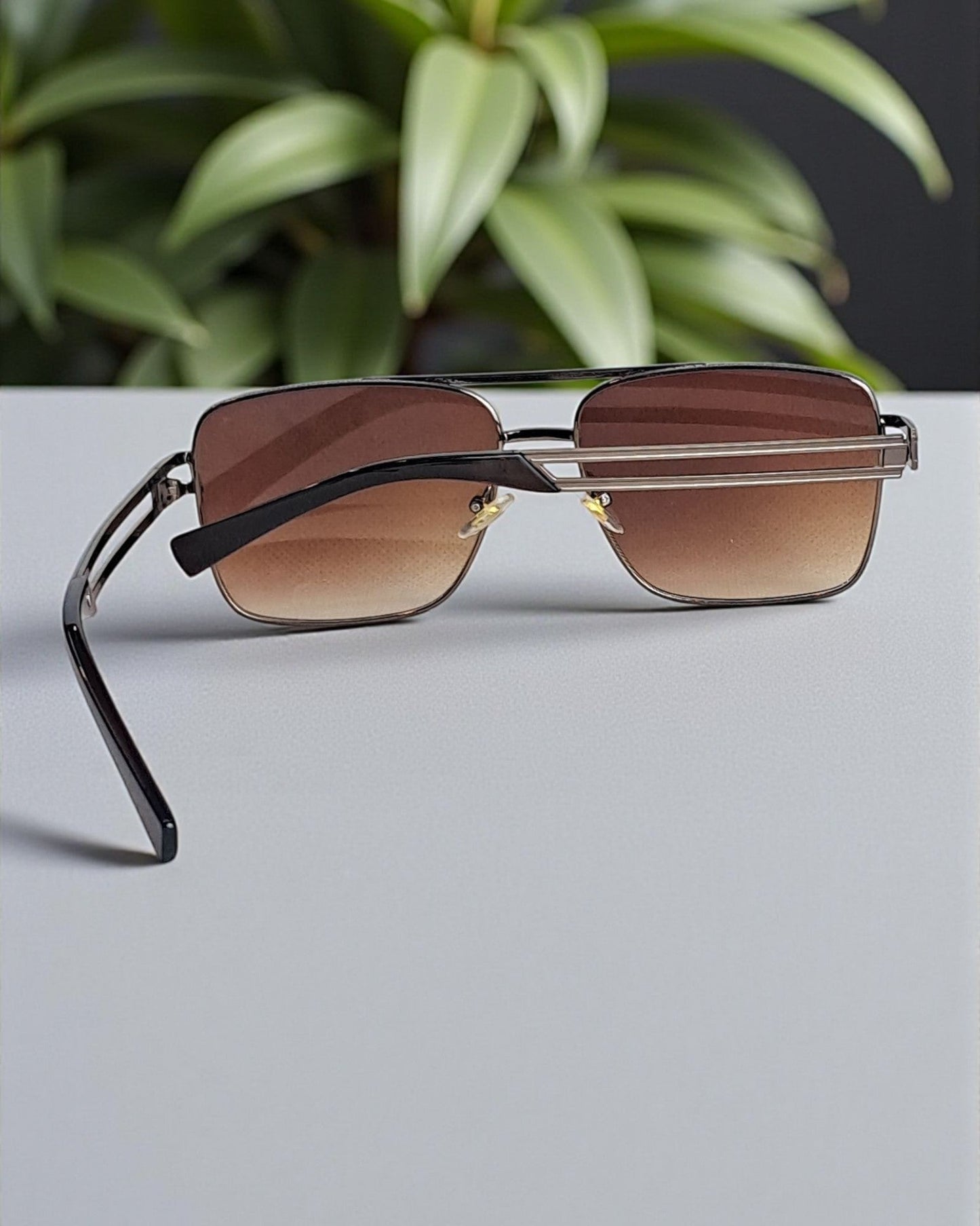 LV Oversized Sunglasses for Men LV04