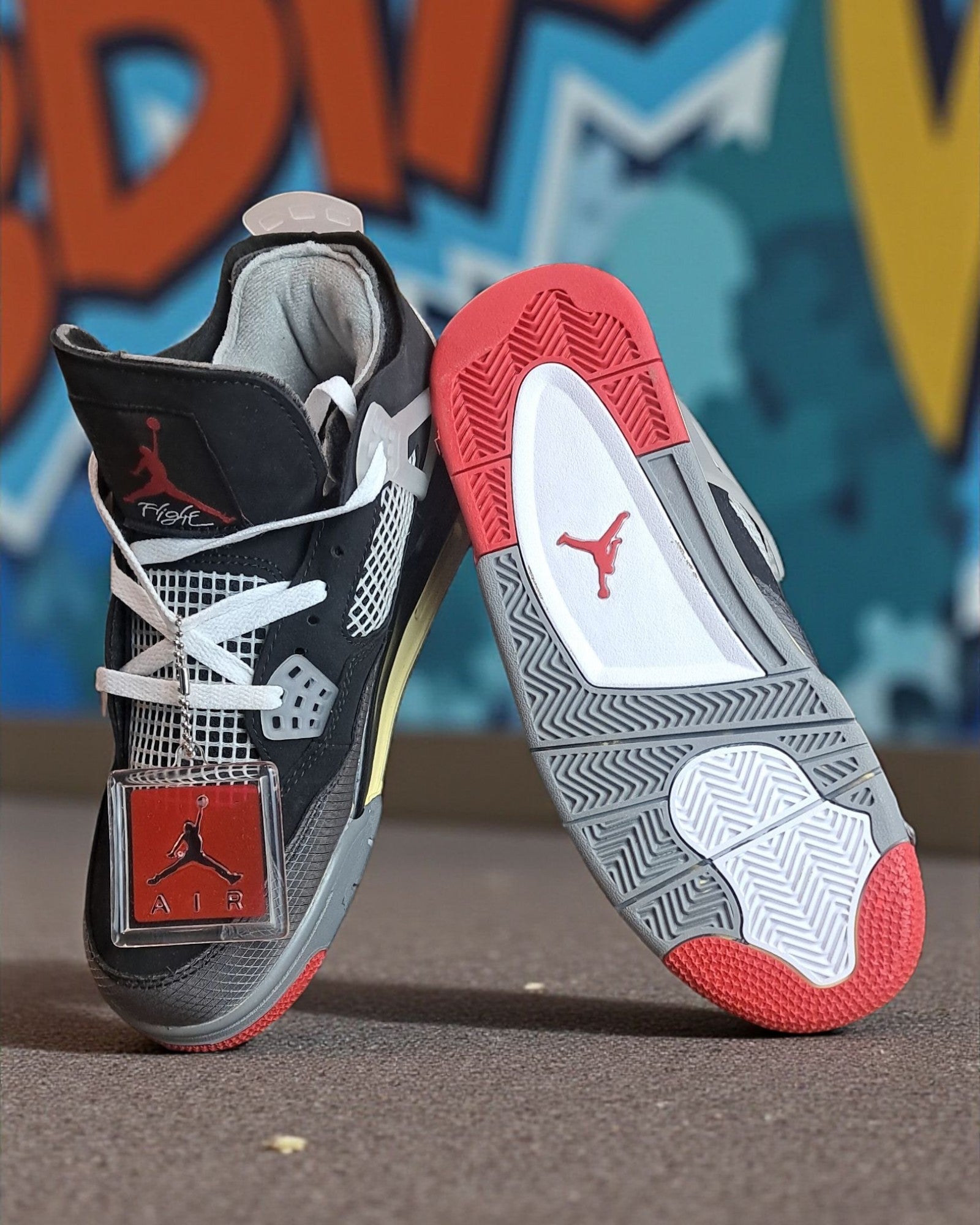 Air Jordan 4 Off White Bred