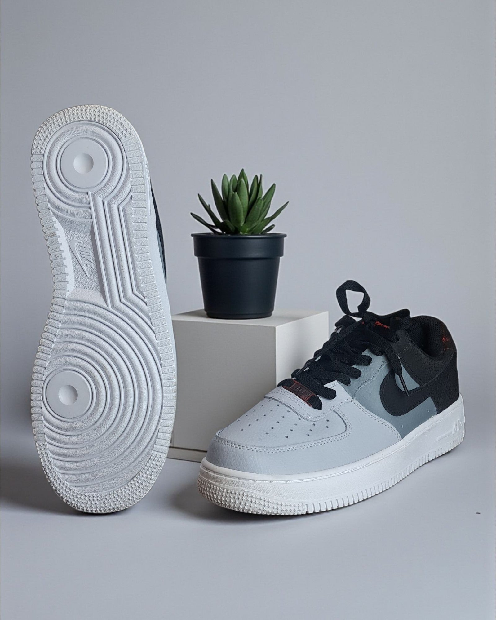 Nike Air Force 1 Low Black Smoke Grey