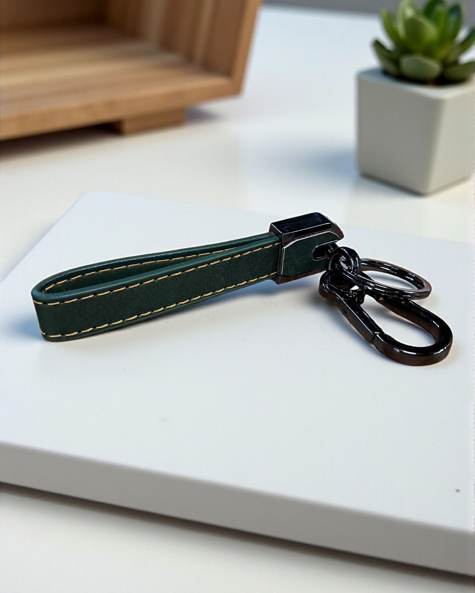 Kia Keychain with PU Leather Side Stich Straps