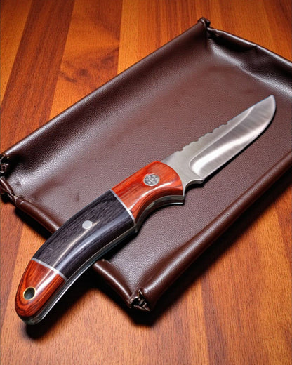 Wooden Handle Compact Knife