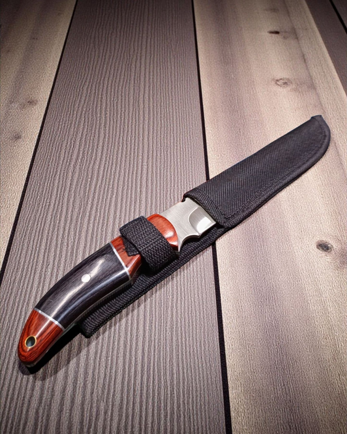 Wooden Handle Compact Knife