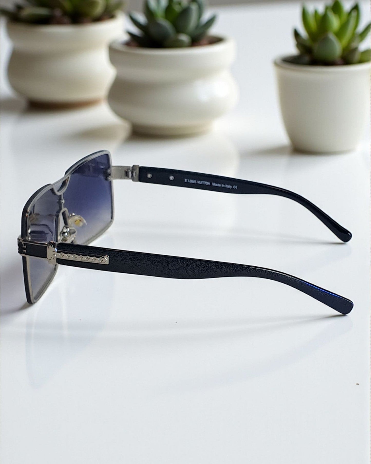 LV Retro Flat Sunglasses for Men LV02