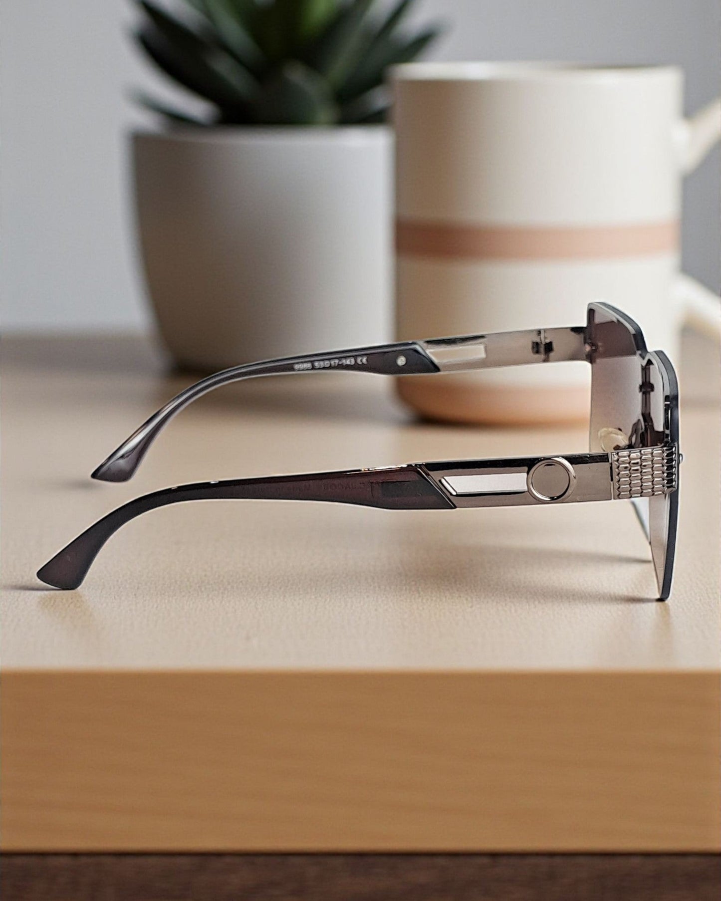 Marc Jacobs Retro Flat Sunglasses for Men MJ02