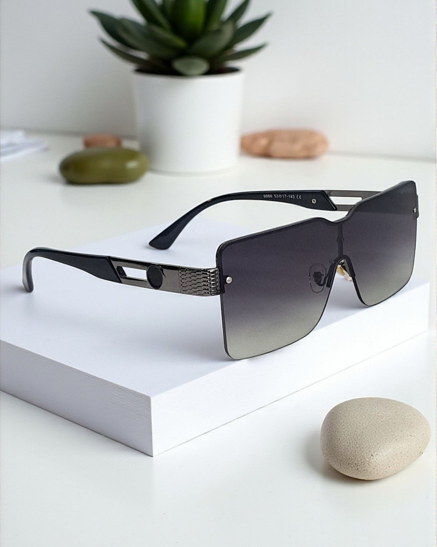 Marc Jacobs Retro Flat Sunglasses for Men MJ02