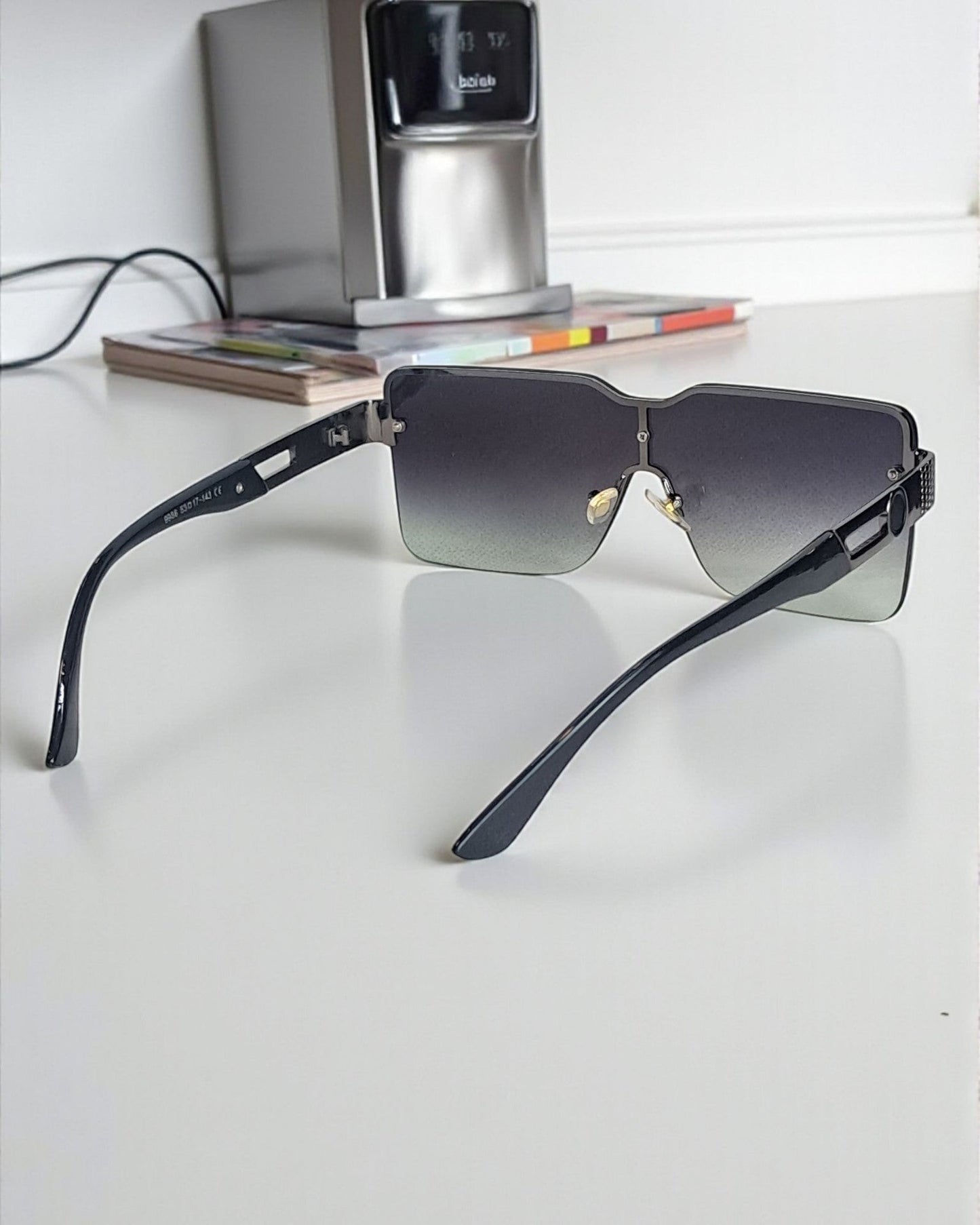 Marc Jacobs Retro Flat Sunglasses for Men MJ02