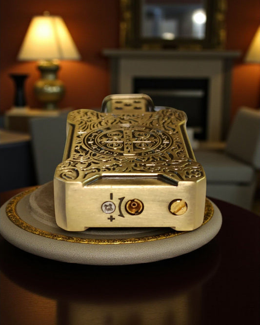 Vintage Design Central Cross Print Lighter