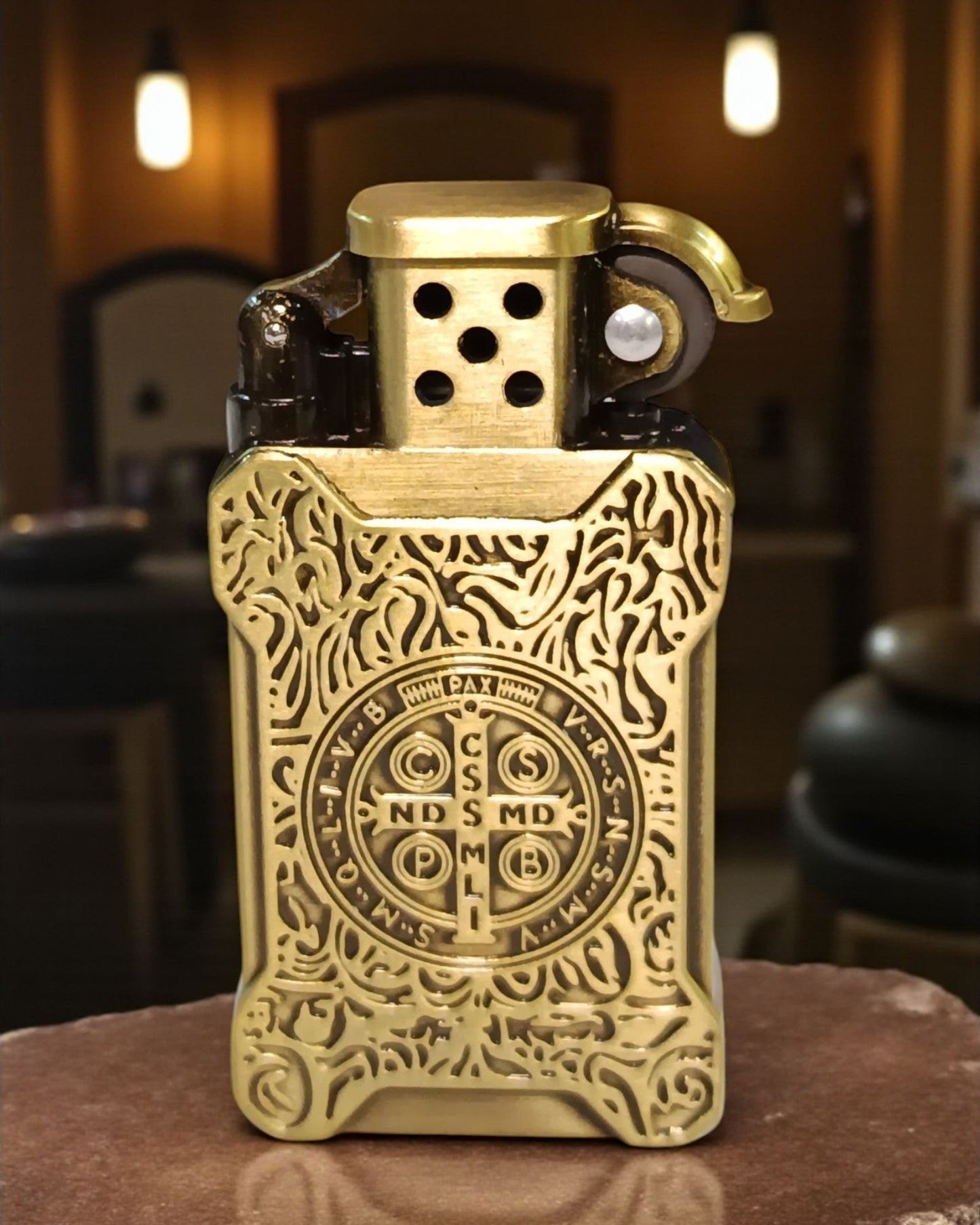 Vintage Design Central Cross Print Lighter