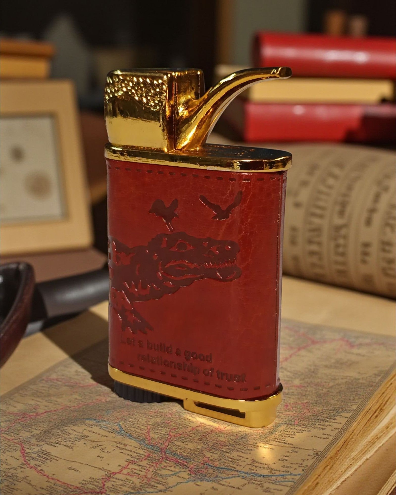 Crocodile Vintage Style Leather Wrapped Lighter