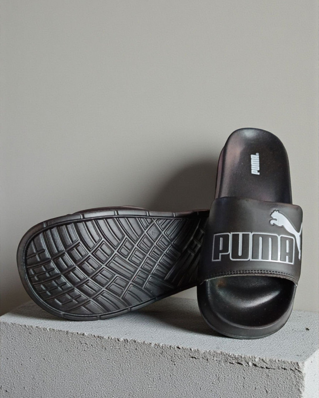 Puma Name and Logo Printed Slipper Black