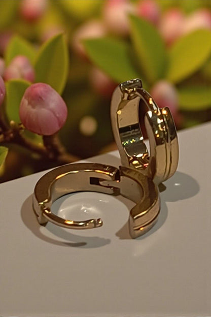 Single Line Golden Hoop Earring LJ 8