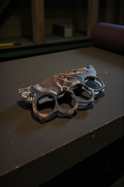 Knuckle Knife Skull Print