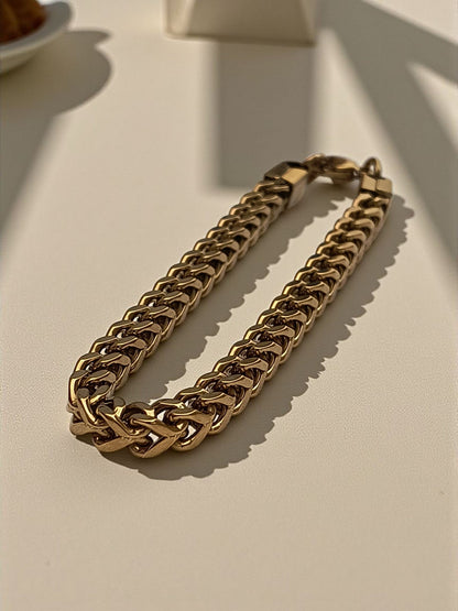Curb Cubain Style Bracelet for Men Golden