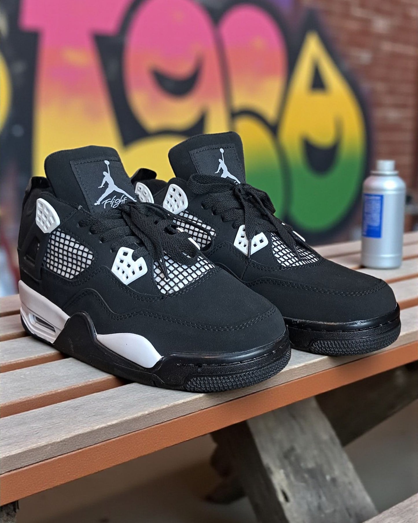 Air Jordan 4 Retro White Thunder