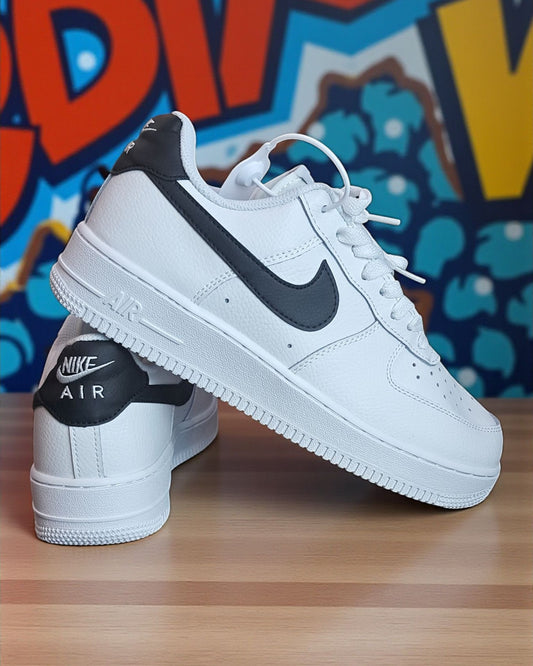Nike Air Force 1 07 Sneakers