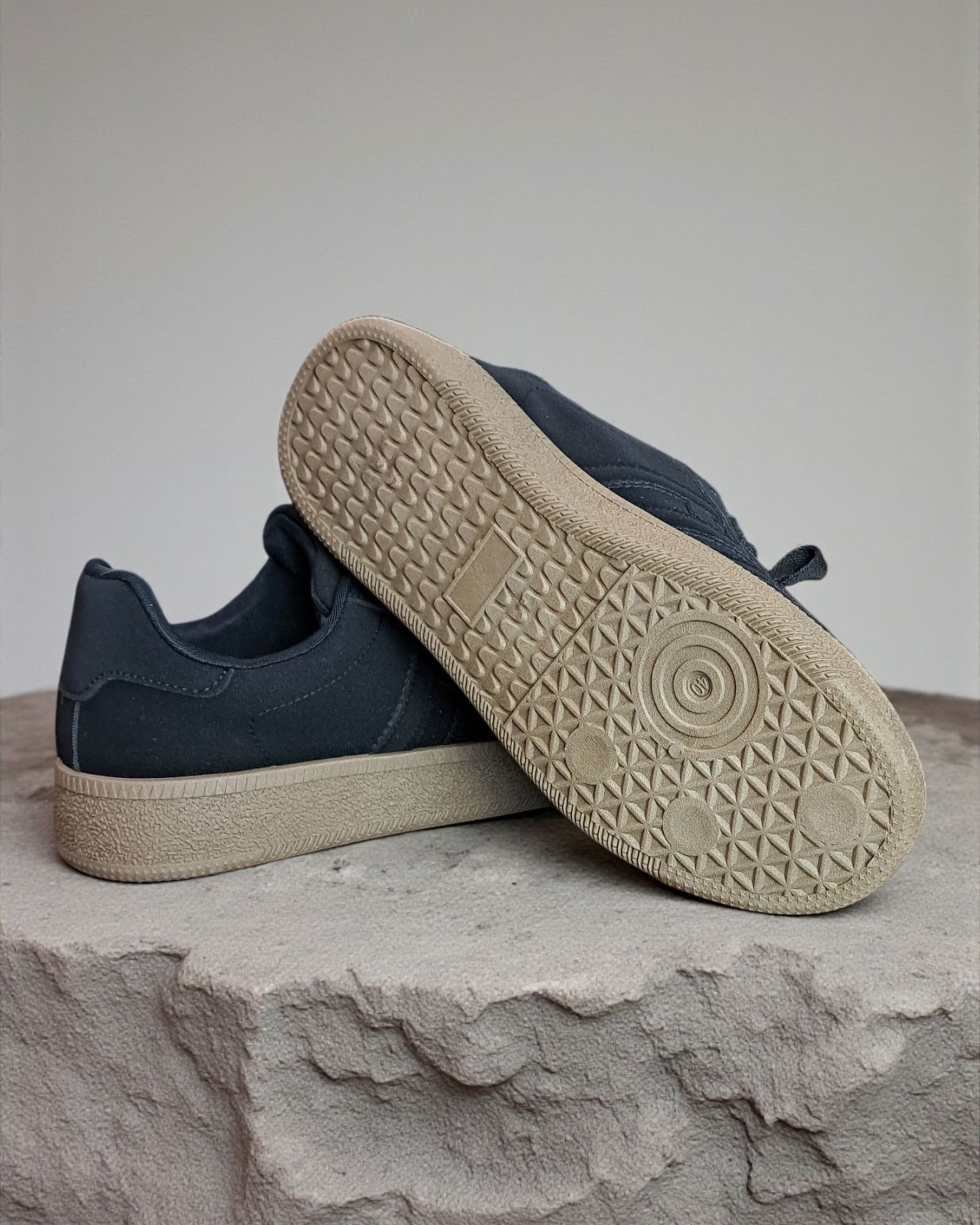 Fashion VL Count 3 Sneakers Black