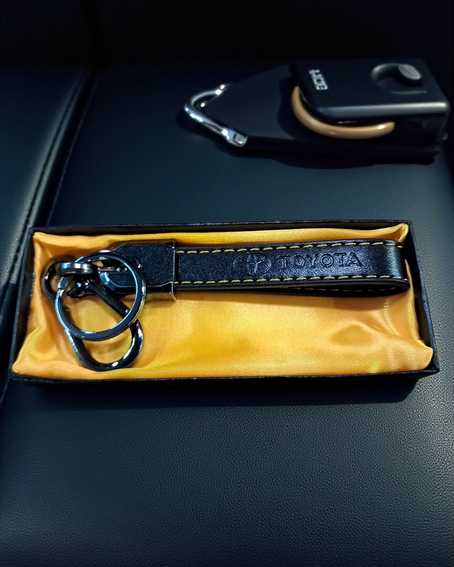 Toyota Keychain with PU Leather Side Stich Straps