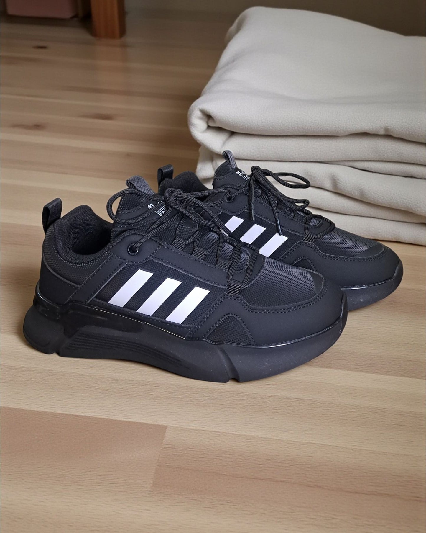 Fashion Star Wars Mandalorian Runner Shoes Black White